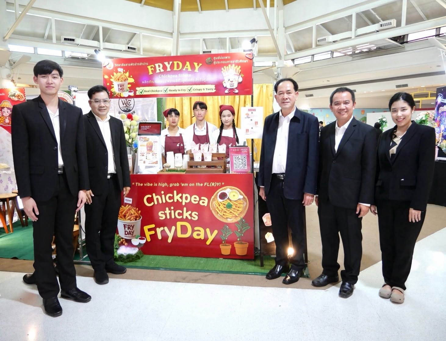 ชูศักยภาพผู้ประกอบการรุ่นใหม่ ผลงาน “เฟรนช์ฟรายส์ถั่วลูกไก่” ผ่านการประเมินศูนย์บ่มเพาะฯ ระดับภาคเหนือ